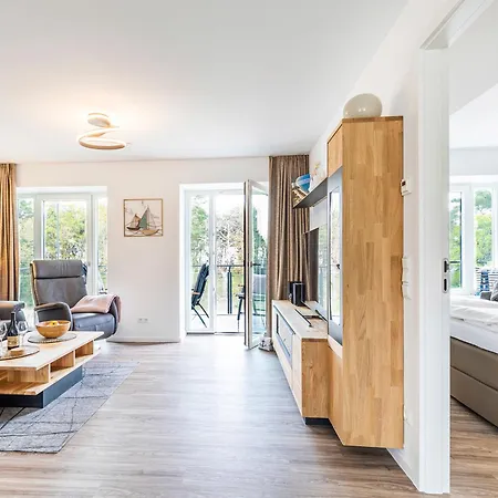 Prora - Kuestenliebe * Binz